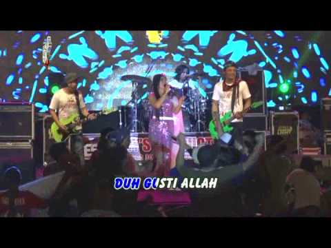 Yeyen Vivia - Kelayung Layung | Dangdut (Official Music Video)