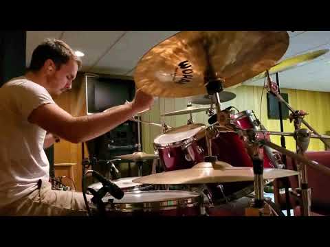 186 BPM beats and drumming