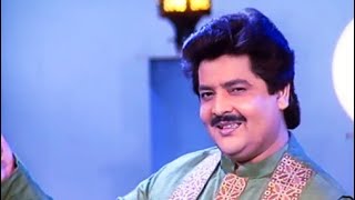 Download lagu Nigahon mein yoon baat hone lagi...Udit Narayan beautiful old rare live video song. mp3