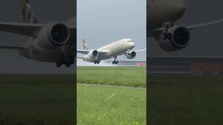 Download lagu Etihad Airways TakeOff | Boeing-787 | #shorts #trending #aviation #viralshorts #etihad #abudhabi mp3
