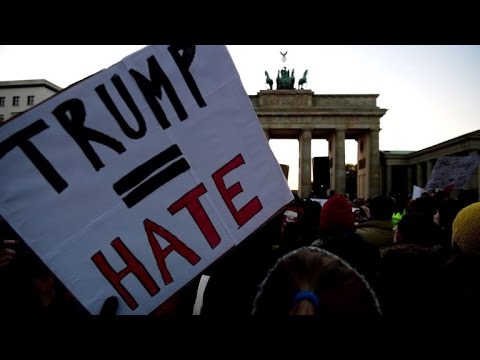 Berliner zeigen Kante gegen Donald Trump