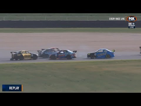 Aussie Racing Cars Championship 2018. Race 3 The Bend Motorsport Park. Restart Spins