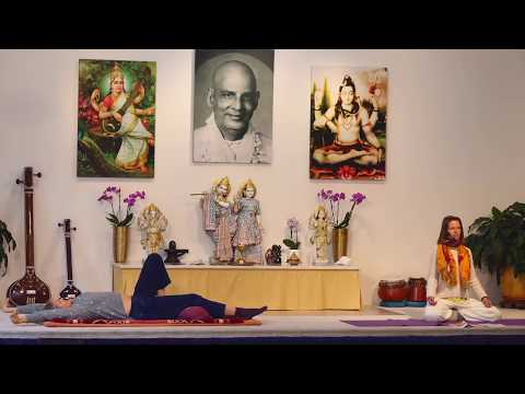 Yoga - strahlendes Licht und Affirmationen mit Pranavi - Live Yogastunde 09:15 Uhr 25.05.2020