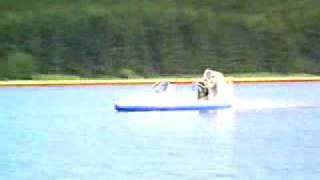 preview picture of video 'UH18 hovercraft on Kielder water '05'