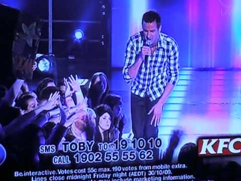 Oz Idol final 5 Toby Moulton -Don't Look Back in Anger
