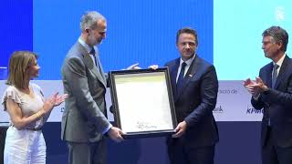 S.M. el Rey entrega el “Premio a la Construcción Europea 2023” del Cercle d’Economía