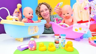 Nicoles Baby-Badesalon. Wasserspaß mit Baby Born Puppen. Spielzeugvideo für Kinder