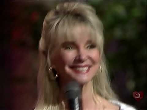 Gunilla Hutton & The Hee Haw Honeys - Passionate Kisses(1994)(Music City Tonight 720p)
