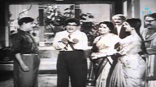 Download lagu Dharmam Thalai Kakkum - MGR Sarijadevi Wedding mp3