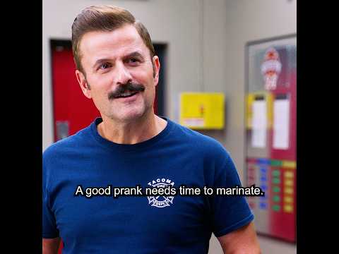 They're competing to see who has a bigger head.🤣#edit #viral #shorts #funny #ytshorts