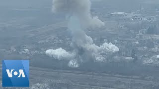 Drone Footage Shows Artillery Strike Near Bakhmut | VOA News