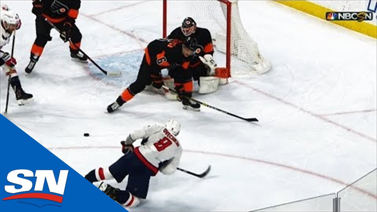 VIDÉO: WOW...OVI n'est pas juste capable de la mettre dedans...