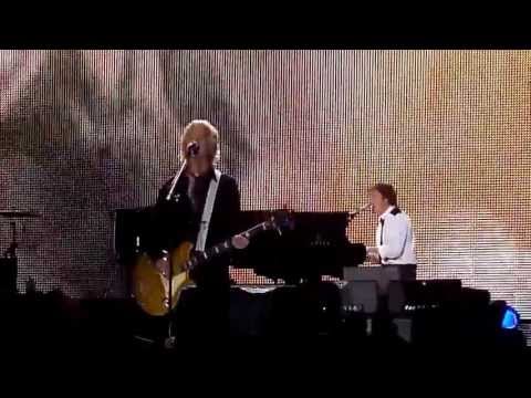 Bonnaroo 2013 - Paul McCartney - Maybe I'm Amazed