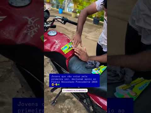 DE FERNANDO FALCÃO NO MARANHÃ , ELE ESTÁ CONVENCENDO OS RAPAZES A SEREM CONSERVADORES E TALS,    ..