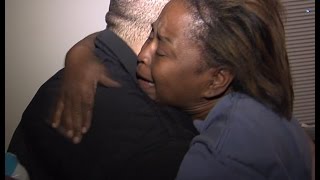 Alabama COP Buys Eggs &amp; Groceries For SHOPLIFTER Who STOLE Food To FEED Grand Kids!!