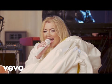 La Oreja de Van Gogh - Todos Estamos Bailando La Misma Canción (Video Oficial)