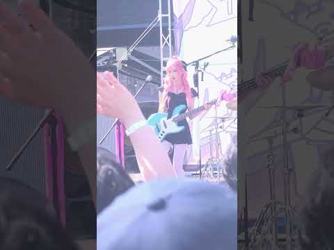 260419 THIS IS OUR CEMEMONY QWER - 눈물참기 마젠타 직캠