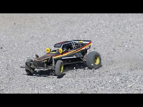 Tamiya Grasshopper Black Edition - Fast and dusty