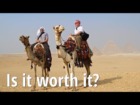 Should you rent a camel at the Great Pyramids in Giza, Egypt? Don't get scammed!