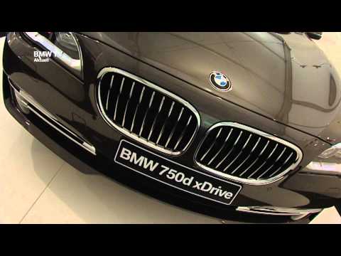 Hoppegarten: BMW als Sponsor des größen Preis von Berlin.