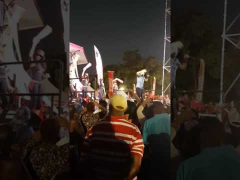 Ravi b Soca on de square 2017