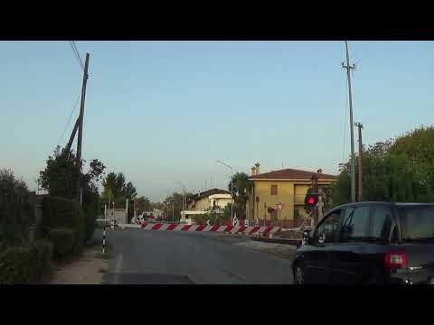 Passaggio a livello di via del Bon - Udine / Level Crossing / Bahnübergang / Passage à niveau