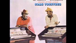 Jimmy McGriff &amp; Richard "Groove" Holmes - Out Of Nowhere