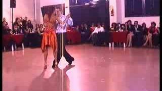 Guillermo Cerneaz y Paula Rampini. Bailando Tango en Italia.