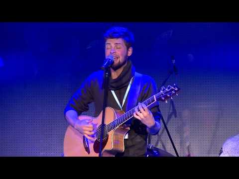 VII Festiwal Przy Kominku - Karol Ochodek z zespołem