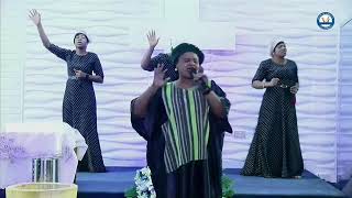 Download lagu Lilian Nneji Pewer packed Praise at HOL Lekki mp3 Download lagu Lilian Nneji Pewer packed Praise at HOL Lekki mp3