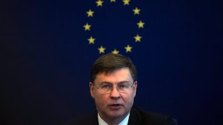 Dombrovskis en 'Euronews': La UE "protege a los Estados más pequeños, no los amenaza"