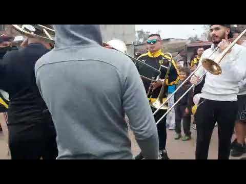 "La Banda de Peñarol en Unidad Casavalle" Barra: Barra Amsterdam &bull; Club: Peñarol