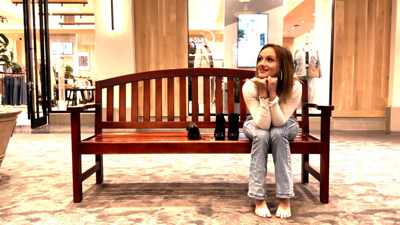 Promotional video thumbnail 4 for DesiLaree