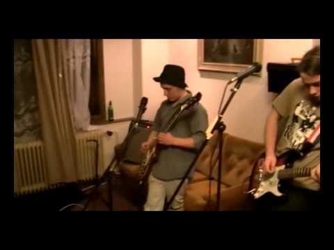 F.A.Z. - Malý chlapec v bílém lese