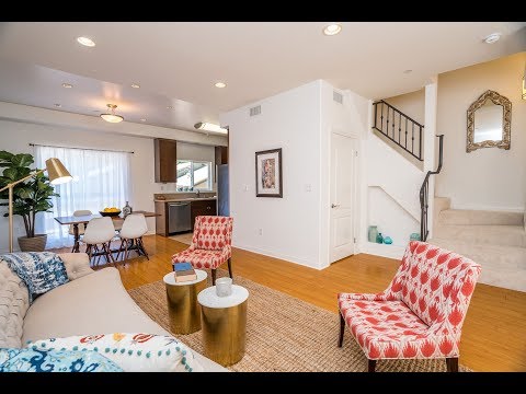 Home Tour: 5625 Farmdale Ave. #5