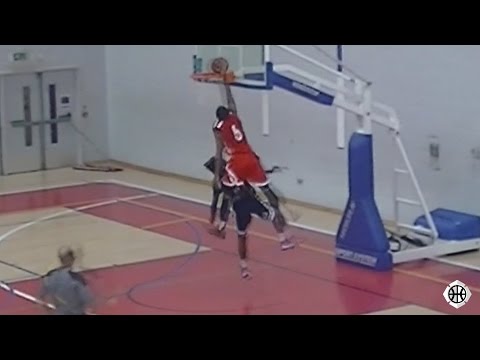 Dwayne Lautier Ogunleye Serves Up MONSTER Poster vs Harefield Academy in the EABL!