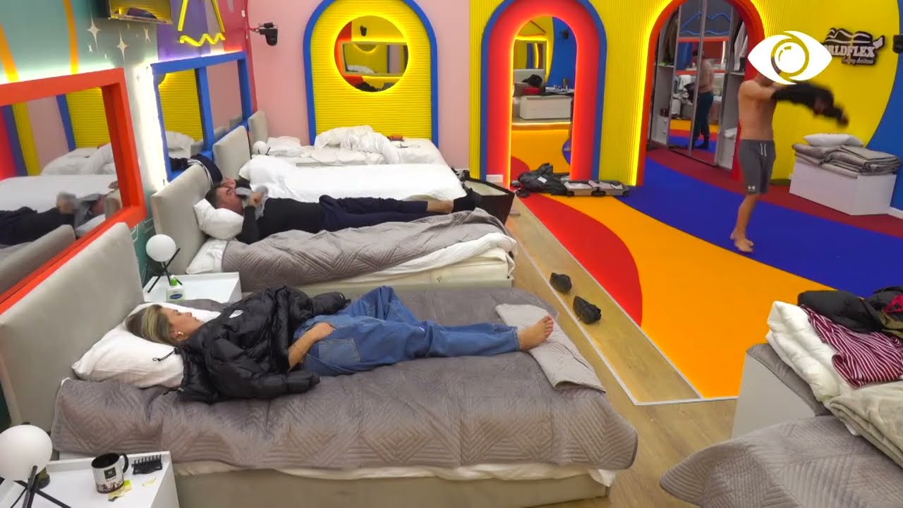 Kejvina i kërkon kompliment Kristit