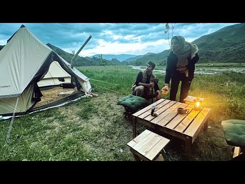 ‏The wind storm and rain did not allow the camping tent to stand|ASMR not SOLO tent camping
