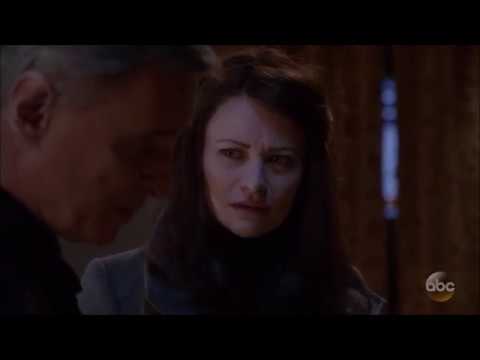 Rumbelle moment of OUAT 6x13 "Ill-Boding Patterns"