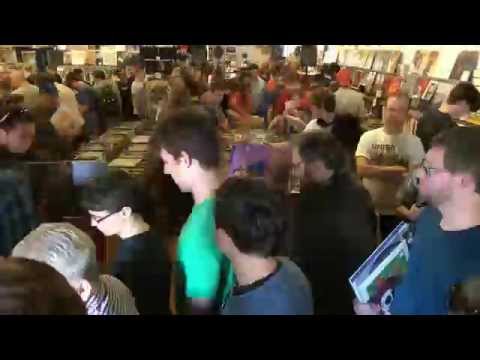 Time Lapse of Record Store Day at Landlocked Music Bloomington