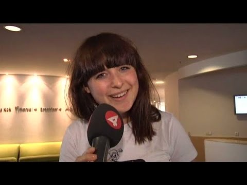 Livet på hotellet: Häng med Elin till Olles rum - Idol Sverige (TV4)