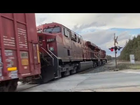 CP 8853 mixed freight train at Tottenham, ON (APR 15, 2022)