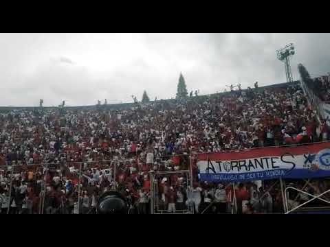 "Señores Yo Soy Olimpia, Y Llevo La Camiseta" Barra: La Ultra Fiel &bull; Club: Club Deportivo Olimpia