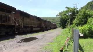 preview picture of video 'CSX at Stony Point NY June 15 2014'