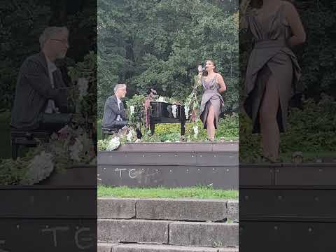 Erica Jennings rocks Cvi parkas &yummylisciuos ice-cream in the, yay, yay, yay, yay, yay!💯💯💯💯💯💯💯💢💥