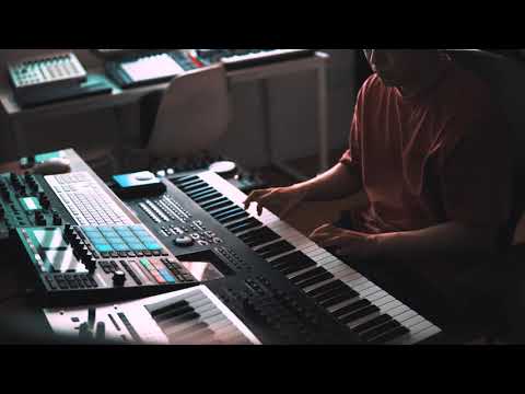 AFRAID┃MAKE BEAT IN 1 MIN (Prod. ASSBRASS) ┃ Native Instruments MASCHINE