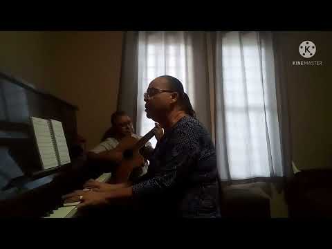 Hino 102 em Italiano