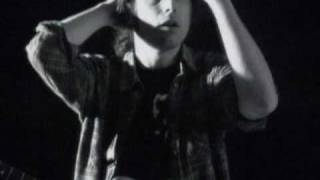 Andres Calamaro - No se puede vivir del amor (Video clip)