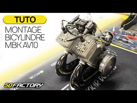 Assembly of a MBK AV10 twin-cylinder engine