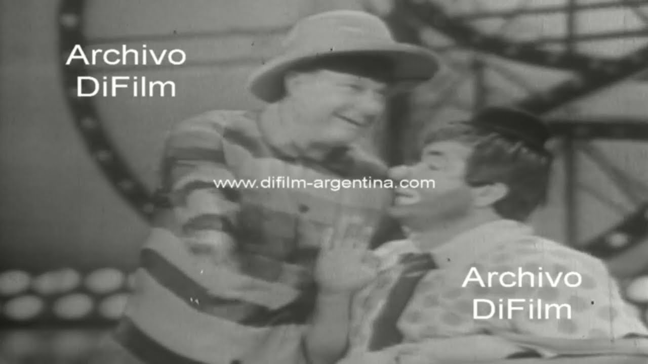 Un día como hoy pero de 1937 nace en el barrio porteño de Flores el actor, humorista y payaso Carlos Scazziota, famoso por su labor en los programas de televisión La Tuerka, El Circo de Carlitos Balá y Los Campanelli.